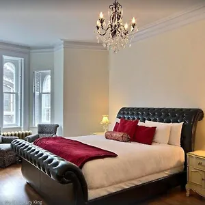 https://lord-suites.hotelsquebeccity.net