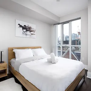 Dwtn Near Cn Tower! W/ Free Parking Toronto