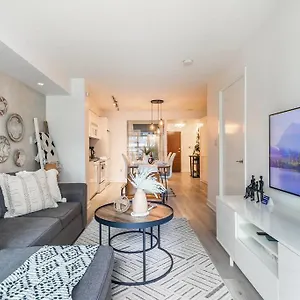 Luxury Downtown Near Cn Tower Toronto